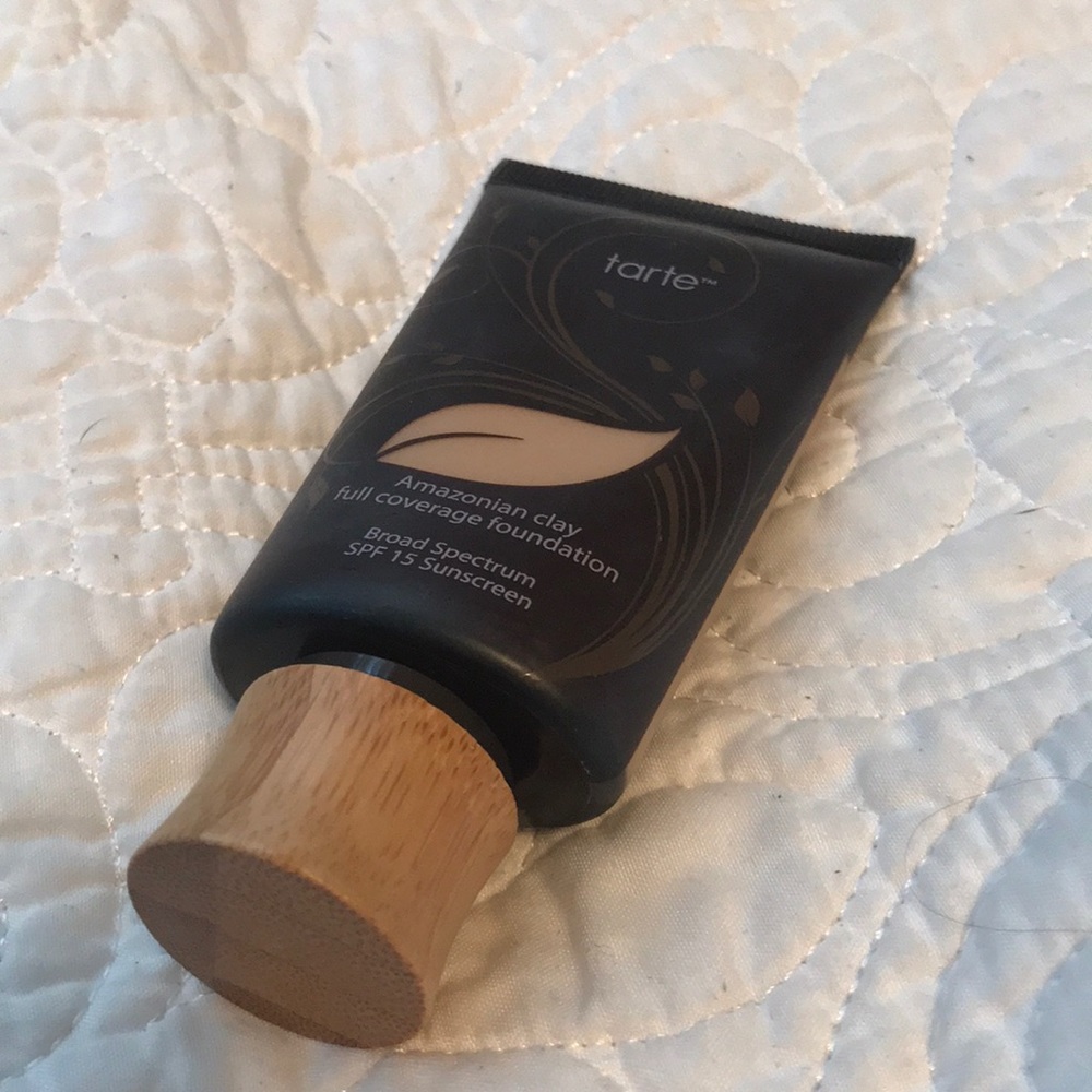 Tarts Amazonian Clay foundation in Light Neutral